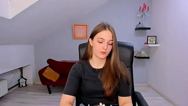 AnneWilsonn online show from April 14, 12:21 pm