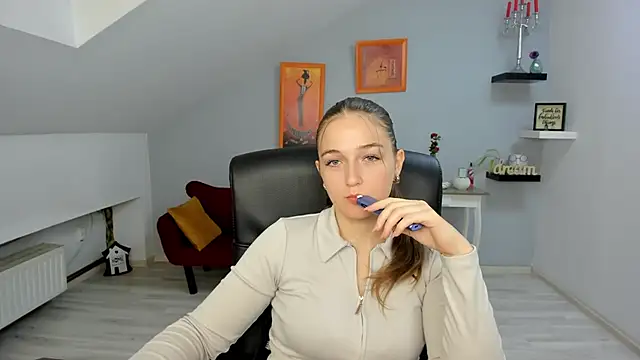 Snapshot of AnneWilsonn chatting on October 24, 11:20 am AnneWilsonn online show from October 24, 11:20 am