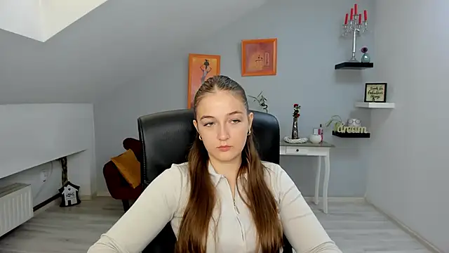 Snapshot of AnneWilsonn chatting on October 22, 10:47 am AnneWilsonn online show from October 22, 10:47 am