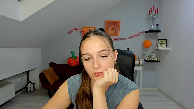 Snapshot of AnneWilsonn chatting on October 30, 12:47 pm AnneWilsonn online show from October 30, 12:47 pm