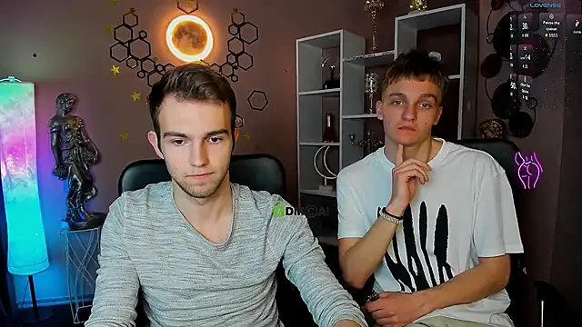 astren villo online show from April 3, 3:13 am