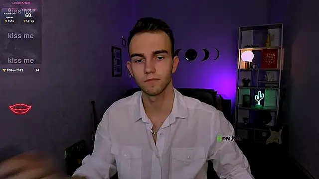 astren villo online show from December 19, 8:11 pm