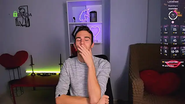 astren villo online show from November 26, 1:33 pm