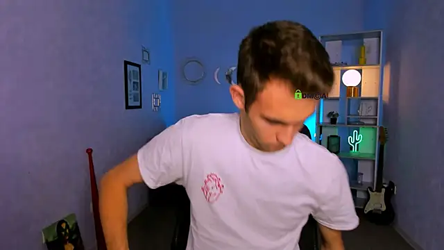 astren villo online show from November 9, 1:26 pm