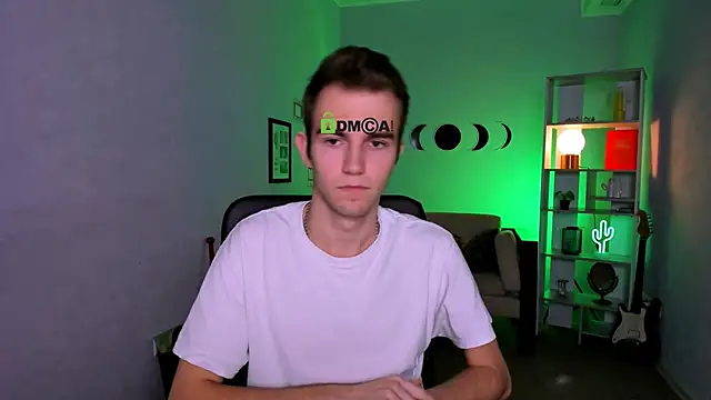 astren villo online show from December 3, 1:21 pm