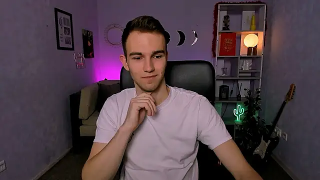 astren villo online show from March 4, 6:54 am