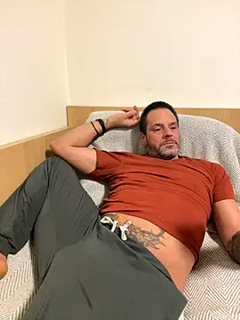  madbull  online show from December 4, 10:31 pm