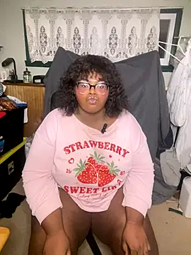 Snapshot of TheChubbySiren chatting on October 24, 11:48 pm TheChubbySiren online show from October 24, 11:48 pm