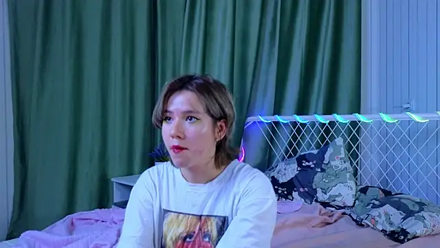 AlisiaEthen online show from November 3, 8:56 pm