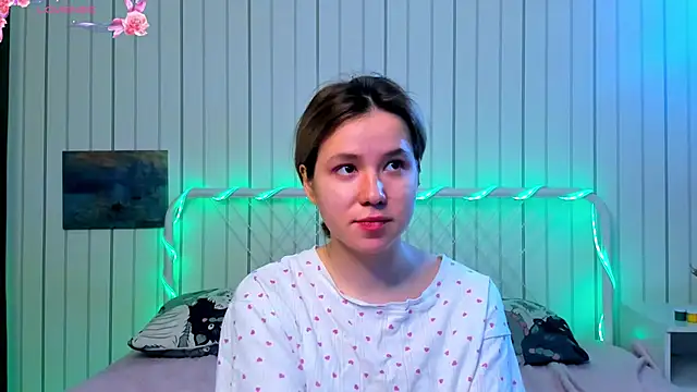 AlisiaEthen online show from December 1, 8:32 pm