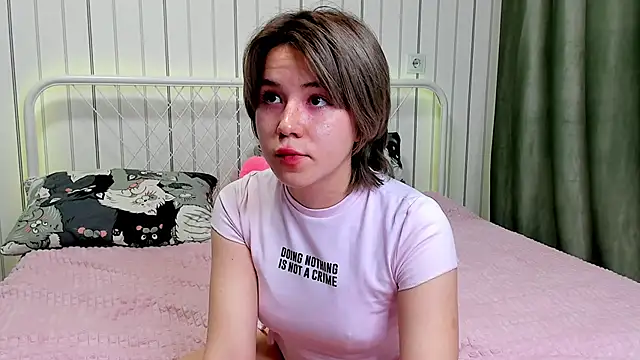 AlisiaEthen online show from October 26, 6:14 am