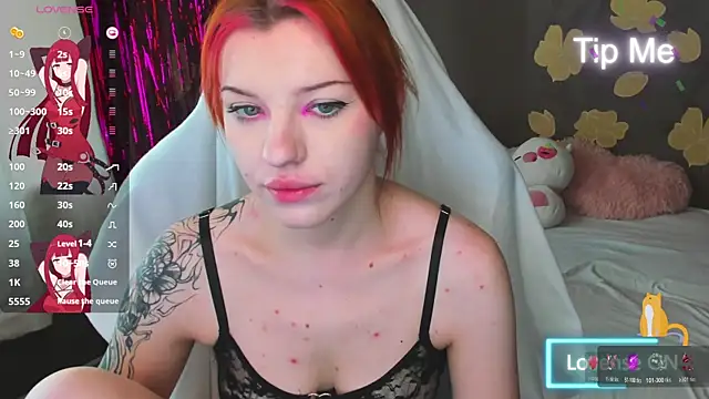 Snapshot of MeganNewCat chatting on July 5, 5:36 am MeganNewCat online show from July 5, 5:36 am