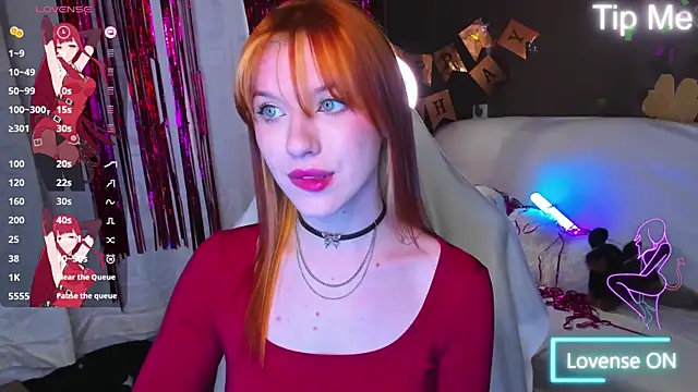 Snapshot of MeganNewCat chatting on June 16, 7:58 pm MeganNewCat online show from June 16, 7:58 pm