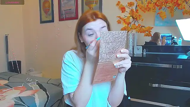 MeganNewCat online show from December 21, 8:31 pm