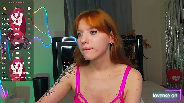 MeganNewCat online show from April 4, 8:26 pm