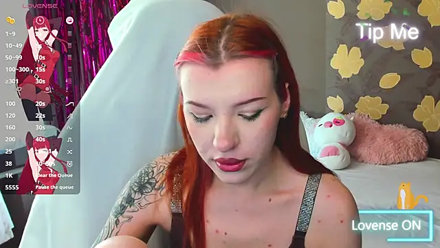 Snapshot of MeganNewCat chatting on July 6, 6:31 am MeganNewCat online show from July 6, 6:31 am