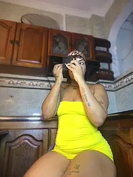 NovaFoxx online show from March 21, 7:07 pm