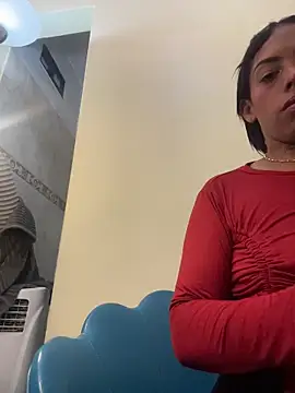 NovaFoxx online show from April 9, 8:04 pm