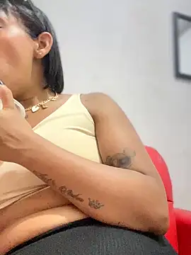 NovaFoxx online show from March 13, 7:52 pm