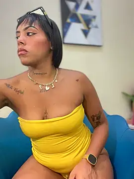 NovaFoxx online show from April 15, 7:58 pm