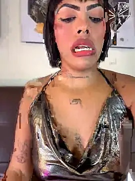 NovaFoxx online show from April 18, 7:07 pm