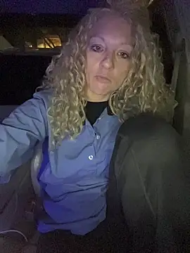 queenkelly1234 online show from October 31, 5:37 am