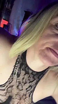 queenkelly1234 online show from April 7, 4:03 am
