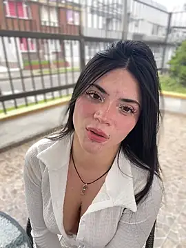 PamelaJonsom  online show from February 20, 4:20 pm