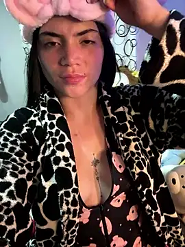 Snapshot of PamelaJonsom_ chatting on November 26, 4:45 am PamelaJonsom online show from November 26, 4:45 am