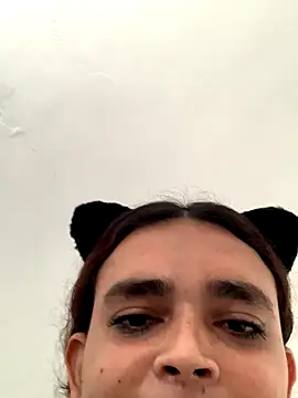 Snapshot of La-Gatiita-trans chatting on October 22, 1:21 pm La-Gatiita-trans online show from October 22, 1:21 pm