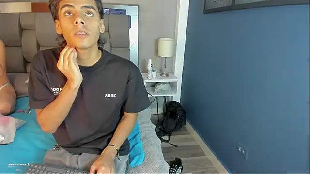 Kendra and liam online show from November 7, 12:42 pm