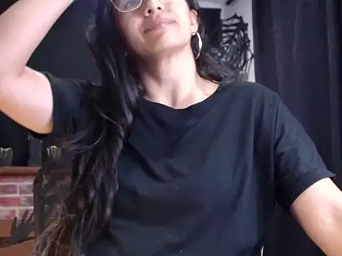 Snapshot of Lucyy_Naugthy chatting on October 16, 12:13 pm Lucyy Naugthy online show from October 16, 12:13 pm