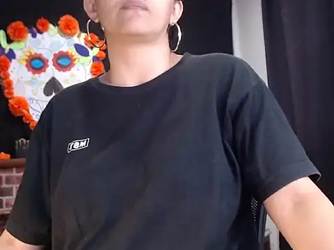 Snapshot of Lucyy_Naugthy chatting on November 11, 1:06 pm Lucyy Naugthy online show from November 11, 1:06 pm