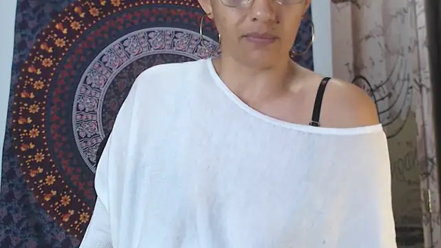 Lucyy Naugthy online show from February 23, 12:50 pm