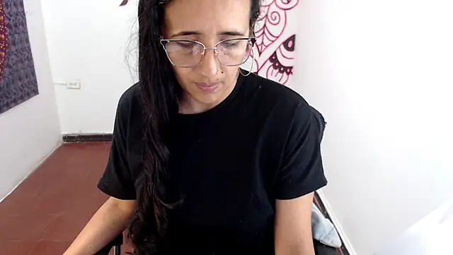 Lucyy Naugthy online show from March 31, 1:46 pm