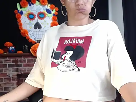 Snapshot of Lucyy_Naugthy chatting on November 14, 1:15 pm Lucyy Naugthy online show from November 14, 1:15 pm