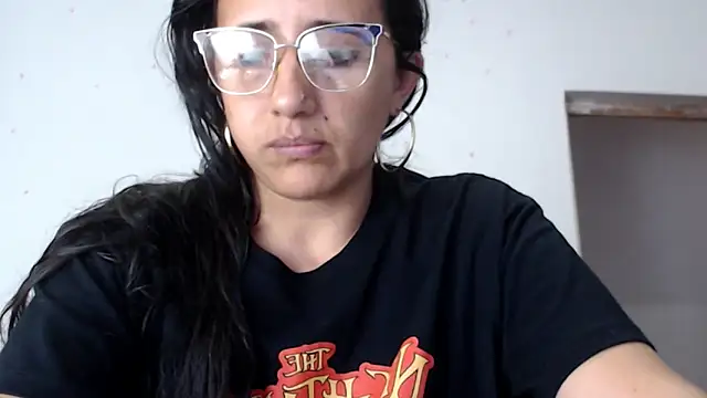 Snapshot of Lucyy_Naugthy chatting on December 18, 1:04 pm Lucyy Naugthy online show from December 18, 1:04 pm