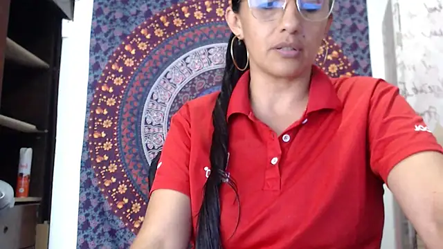 Lucyy Naugthy online show from February 7, 1:46 am