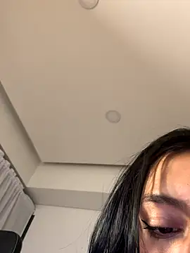 Snapshot of Nahomy_cute1 chatting on November 27, 2:45 am Nahomy cute1 online show from November 27, 2:45 am