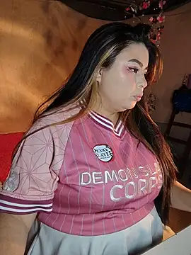 Snapshot of EliaStone05 chatting on December 15, 5:35 am EliaStone05 online show from December 15, 5:35 am