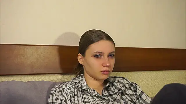 Snapshot of RoslynArcuo chatting on November 2, 8:47 pm RoslynArcuo online show from November 2, 8:47 pm