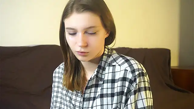 Snapshot of RoslynArcuo chatting on October 23, 8:51 pm RoslynArcuo online show from October 23, 8:51 pm