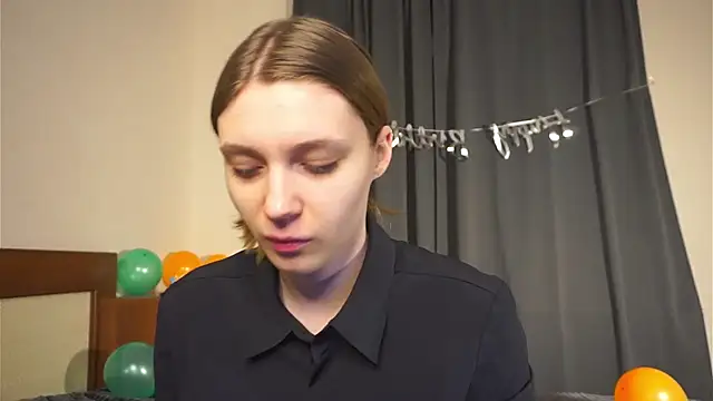 Snapshot of RoslynArcuo chatting on November 22, 8:18 pm RoslynArcuo online show from November 22, 8:18 pm