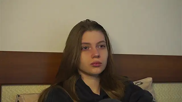 Snapshot of RoslynArcuo chatting on November 30, 8:20 pm RoslynArcuo online show from November 30, 8:20 pm