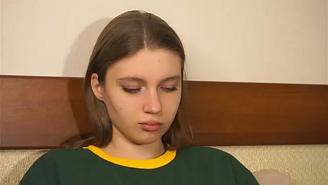 Snapshot of RoslynArcuo chatting on November 21, 8:41 pm RoslynArcuo online show from November 21, 8:41 pm