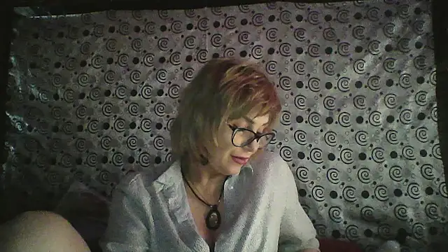 Lia Ray online show from November 6, 8:35 pm