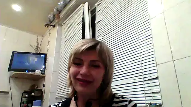 Snapshot of Lia_Ray chatting on October 17, 7:37 pm Lia Ray online show from October 17, 7:37 pm