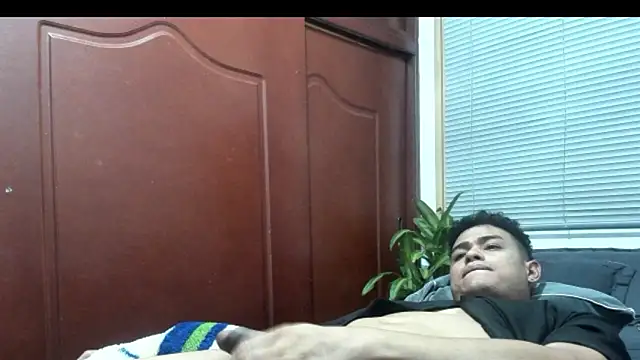 rexforctz online show from December 1, 8:04 am