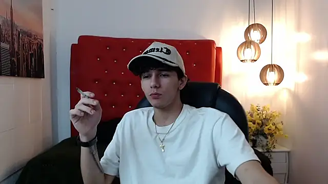 AmethystShadow17 online show from February 25, 3:40 am