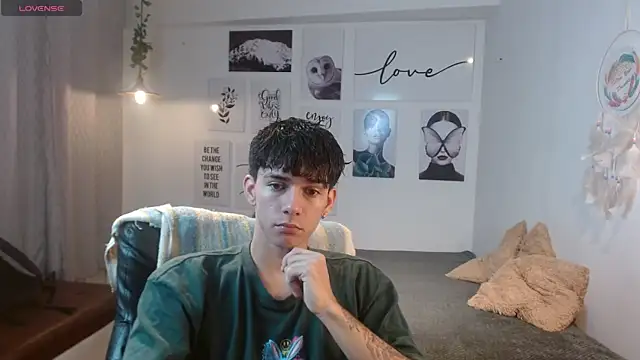 AmethystShadow17 online show from November 19, 4:18 pm